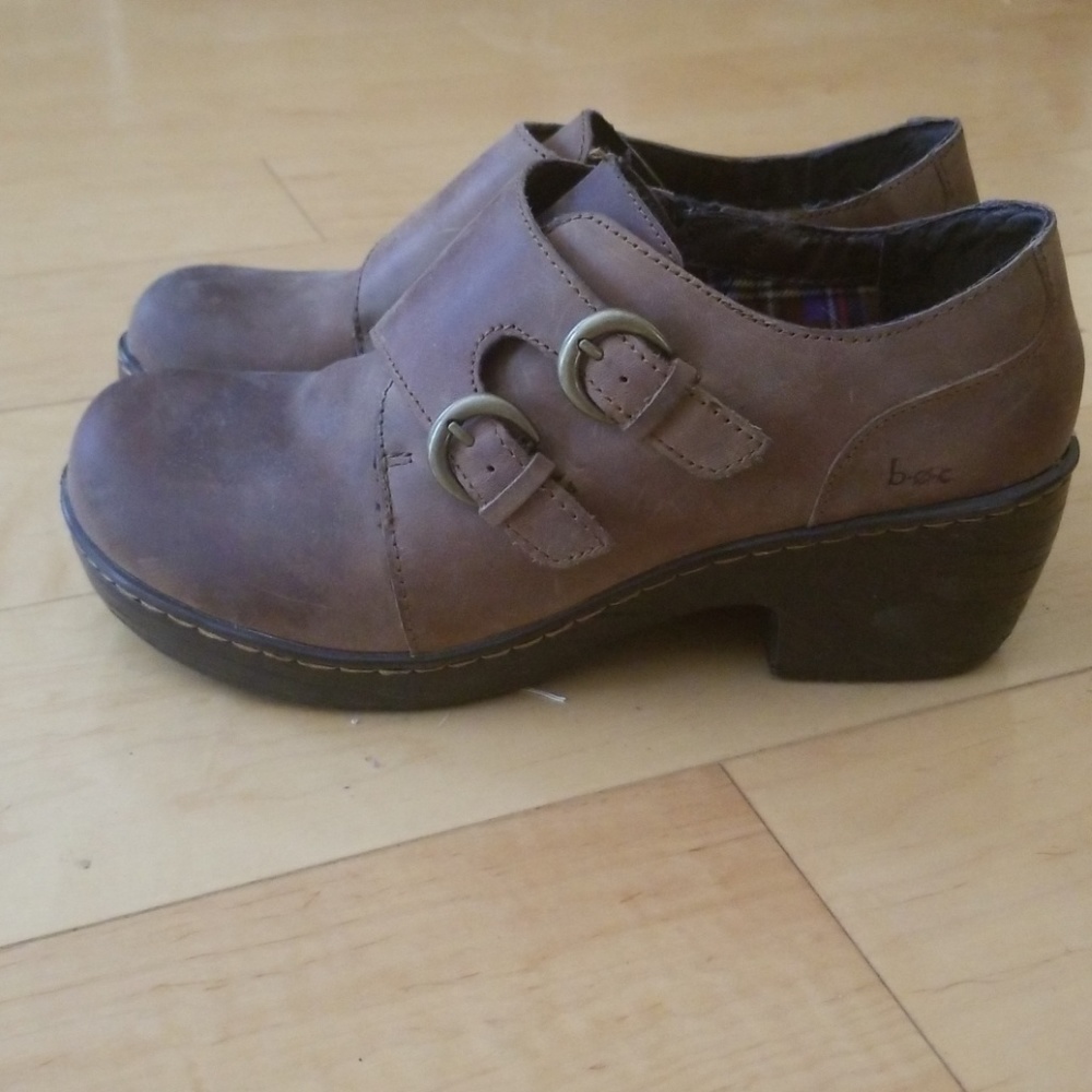 Brown Boc clogs